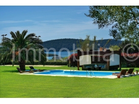 EKSKLUZIVNO IMANJE NA 3.336 m2 SA FANTASTIČNIM POGLEDOM NA MORE! 