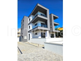 LUKSUZNI NOVI APARTMANI ,PODNO GRIJANJE, BAZEN,POGLED MORE, PREMANTURA