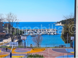 TOP LOKACIJA! 50 M PLAŽA ! APARTMAN 102 m2 , POGLED MORE, GARAŽA!