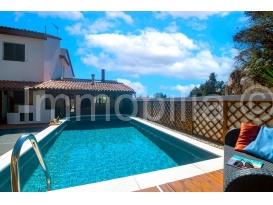 KUĆA SA BAZENOM + STUDIO APARTMAN , POGLED MORE , 400 M PLAŽA!