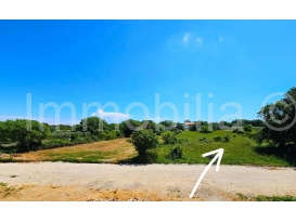 GRAĐEVINSKO STAMBENO ZEMLJIŠTE 1452 m2 , INFRASTRUKTURA , MEDULIN