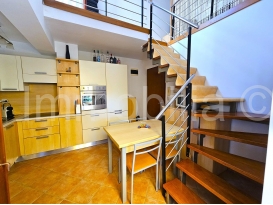 APARTMAN SA GALERIJOM , 2 SPAVAĆE , 2 TERASE , SPREMIŠTE , PARKING!