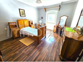 STARA KUĆA SA OKUĆNICOM ZA ADAPTACIJU , MOGUĆNOST DIZANJA 2 ETAŽE!