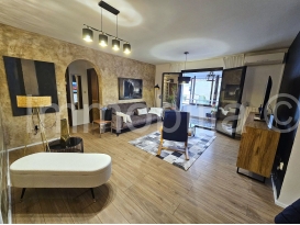 ODLIČAN STAN 60 m2 , LIFT , CENTRALNO GRIJANJE, ŠIRI CENTAR , PULA