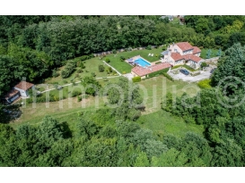 JEDINSTVENA VILA SA BAZENOM U ŠUMI ,2.767 m2 OKUĆNICE, KRNICA