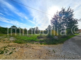 PAČIĆI, DVA STAMBENA GRAĐEVINSKA ZEMLJIŠTA, 746m2, 752m2, STRUJA, VODA