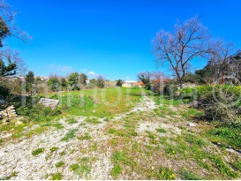 GRAĐEVINSKO STAMBENO ZEMLJIŠTE 2470 m2 , SMILJEVAC , LIŽNJAN